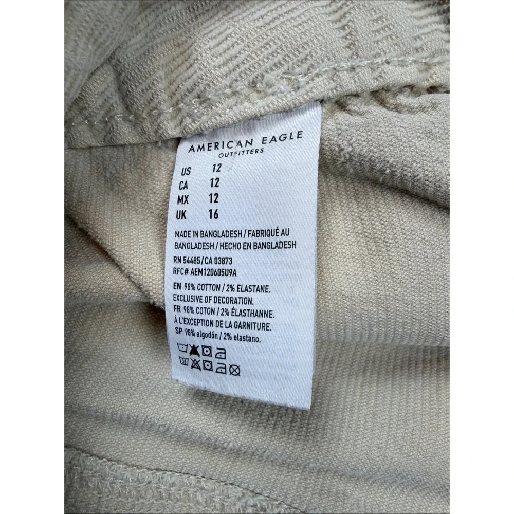 American Eagle Super Stretch Corduroy Shorts‎ Women Size 12 Cream Ivory Mid Rise